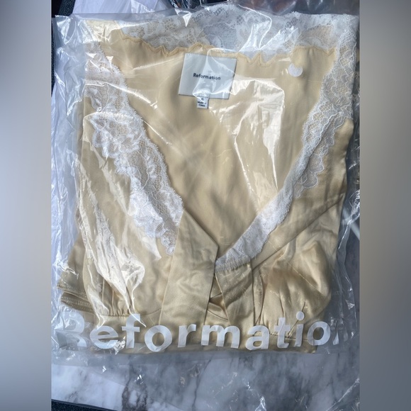 New Reformation Avin Silk Mini Dress Blonde - Picture 16 of 16